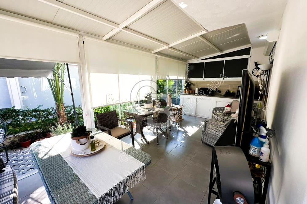 Kuşadası Sahil Sitelerinde Tatil Ruhunu 12 Ay Yaşatan Satılık Villa