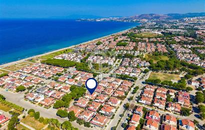 Kuşadası Sahil Sitelerinde Tatil Ruhunu 12 Ay Yaşatan Satılık Villa