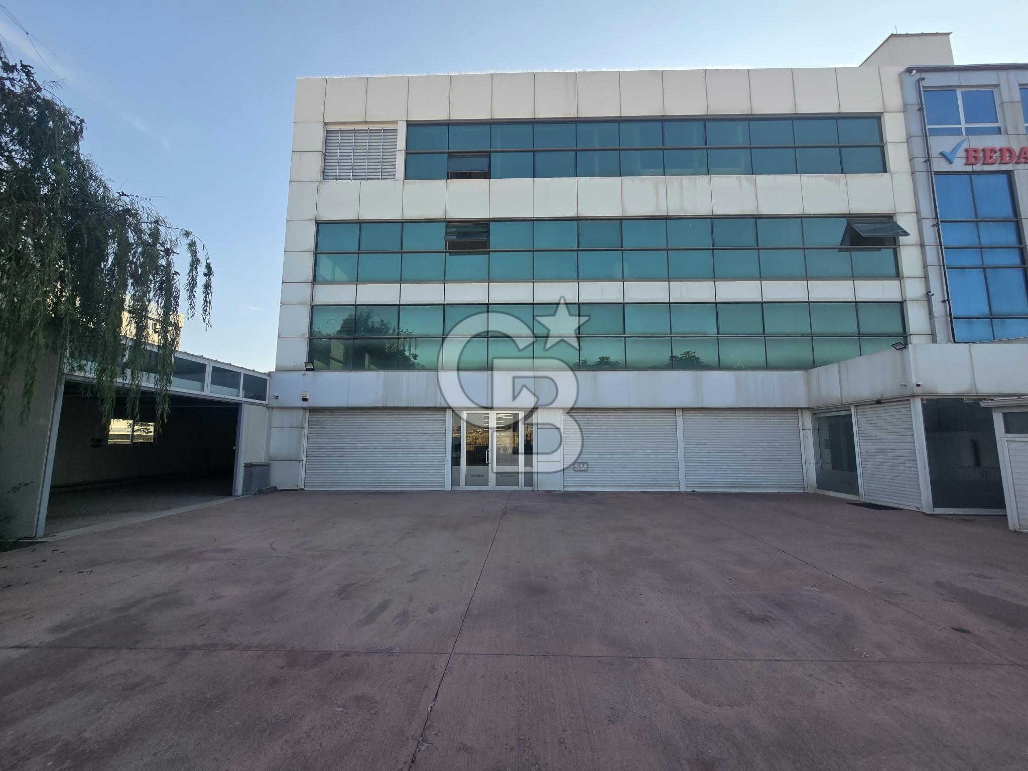 GERSAN SANAYİ SİTESNDE KÖŞE BAŞI 1900 M2 KAPALI ALANLI KÖŞE BİNA