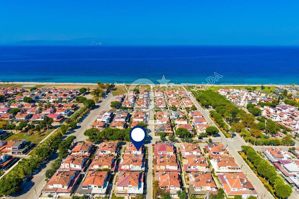 Kuşadası Sahil Sitelerinde Tatil Ruhunu 12 Ay Yaşatan Satılık Villa