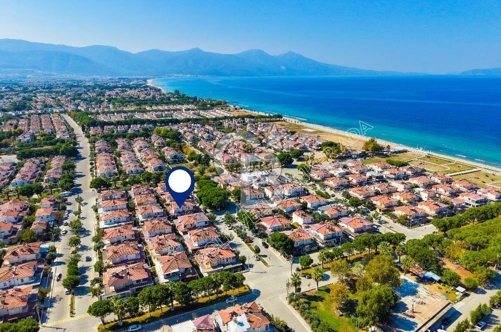Kuşadası Sahil Sitelerinde Tatil Ruhunu 12 Ay Yaşatan Satılık Villa