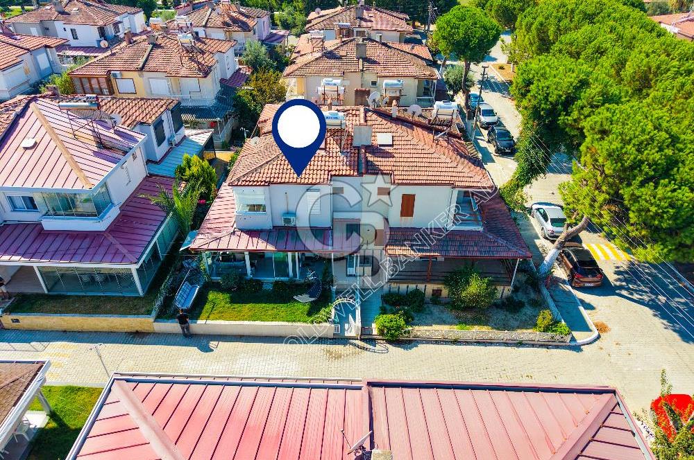 Kuşadası Sahil Sitelerinde Tatil Ruhunu 12 Ay Yaşatan Satılık Villa