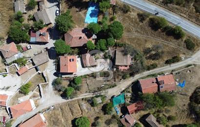 EZİNE ÜSKÜFÇÜ KÖYÜNDE BAHÇELİ SATILIK MÜSTAKİL EV