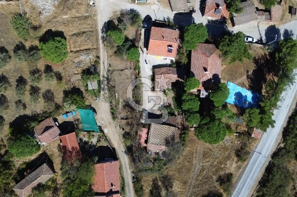 EZİNE ÜSKÜFÇÜ KÖYÜNDE BAHÇELİ SATILIK MÜSTAKİL EV