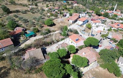 EZİNE ÜSKÜFÇÜ KÖYÜNDE BAHÇELİ SATILIK MÜSTAKİL EV