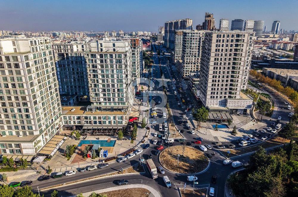 Fırsat Cadde Dükkanı Depolu Yüksek Tavanlı  Bahçeşehir Akzirve Strada 2