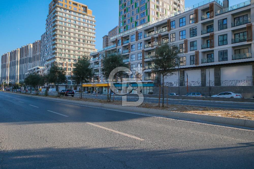 Fırsat Cadde Dükkanı Depolu Yüksek Tavanlı  Bahçeşehir Akzirve Strada 2