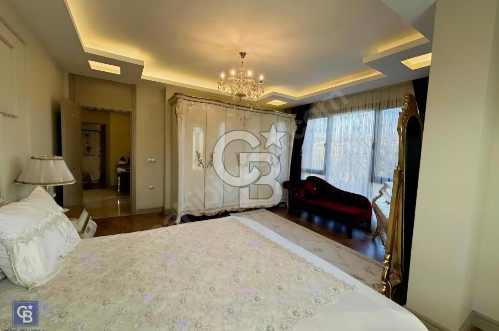 Kemerburgaz'da 4+1 Doğa Manzaralı Satılık Çatı Dubleks Daire