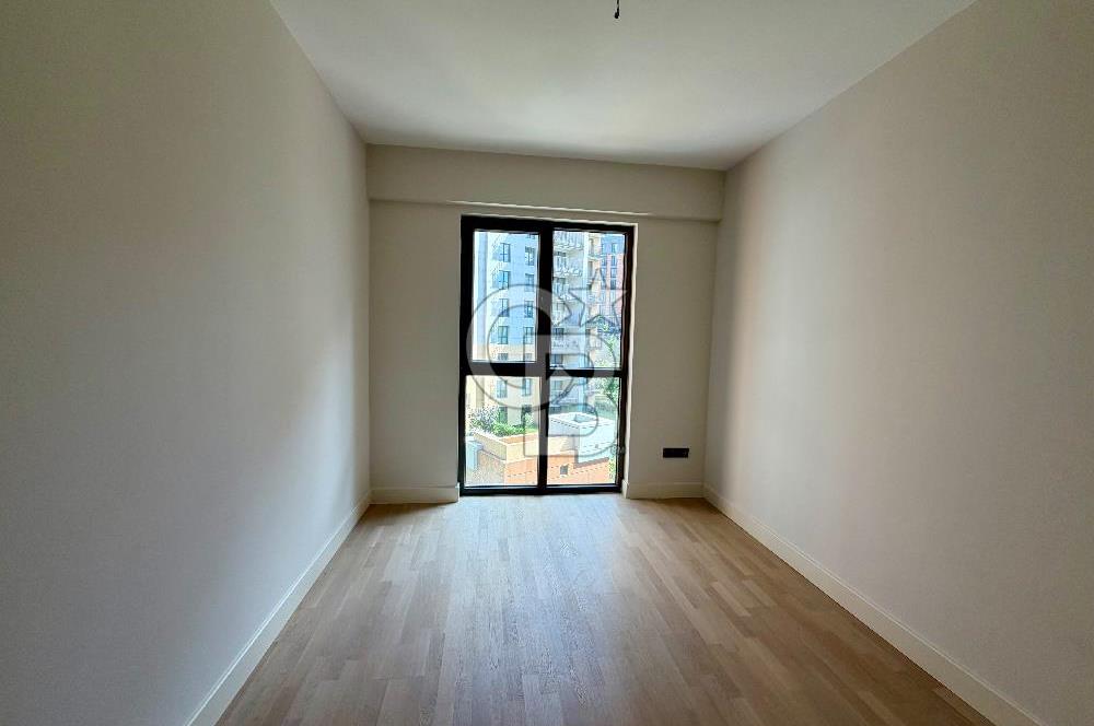 FİNANS ŞEHİR MERKEZİNDE SİNPAŞ KORU AURA SİTESİNDE PEYZAJ MANZARALI 3+1