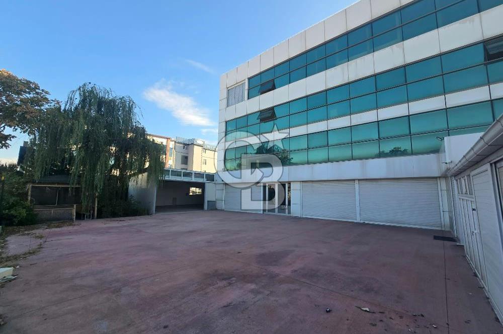 GERSAN SANAYİ SİTESNDE KÖŞE BAŞI 1900 M2 KAPALI ALANLI KÖŞE BİNA