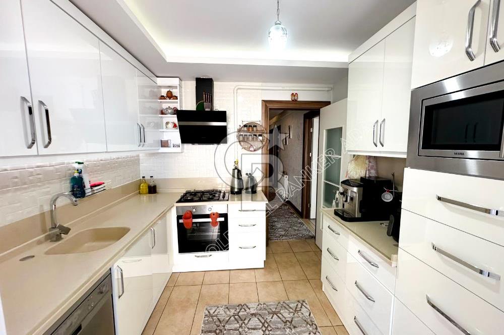 KUŞADASI EGE MAH.DE PRESTİJLİ SİTE İÇERİSİNDE SATILIK 3+1 DAİRE