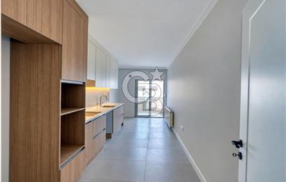 BOSTANLININ  EN NEZİH LOKASYONUNDA KOMPLE YENİLENMİŞ 3+1 SATILIK DAİRE  