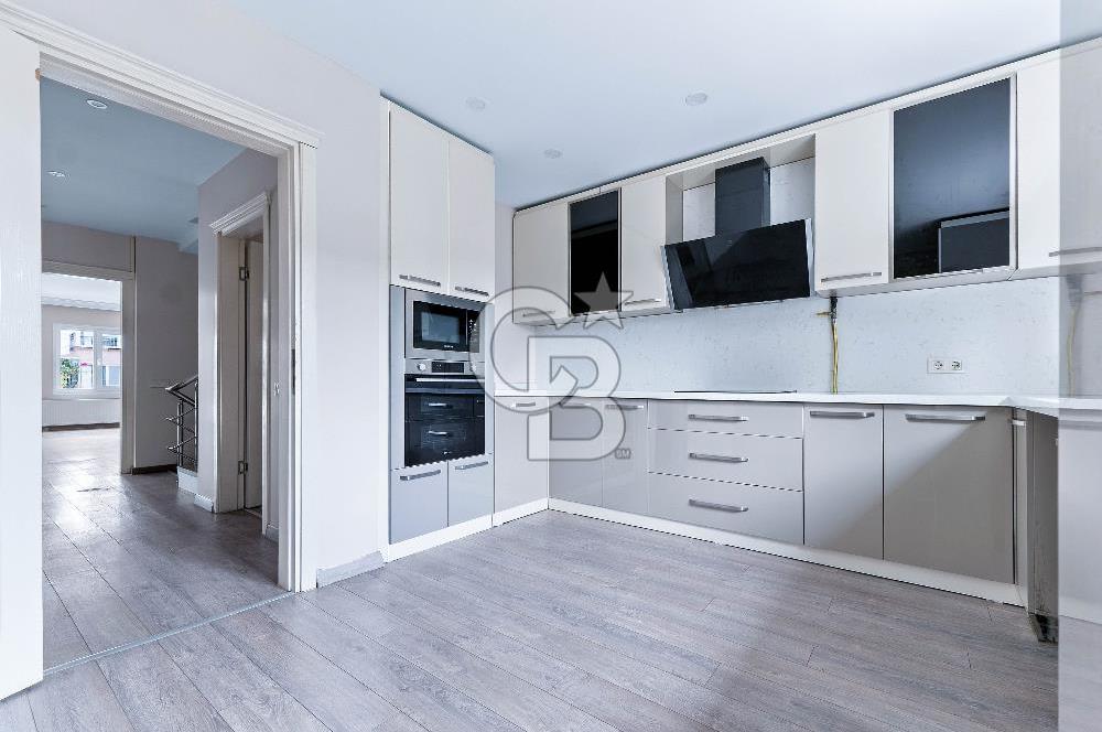 Zekeriyaköy Arıköy Sitesinde Satılık Forleks Köşe Villa
