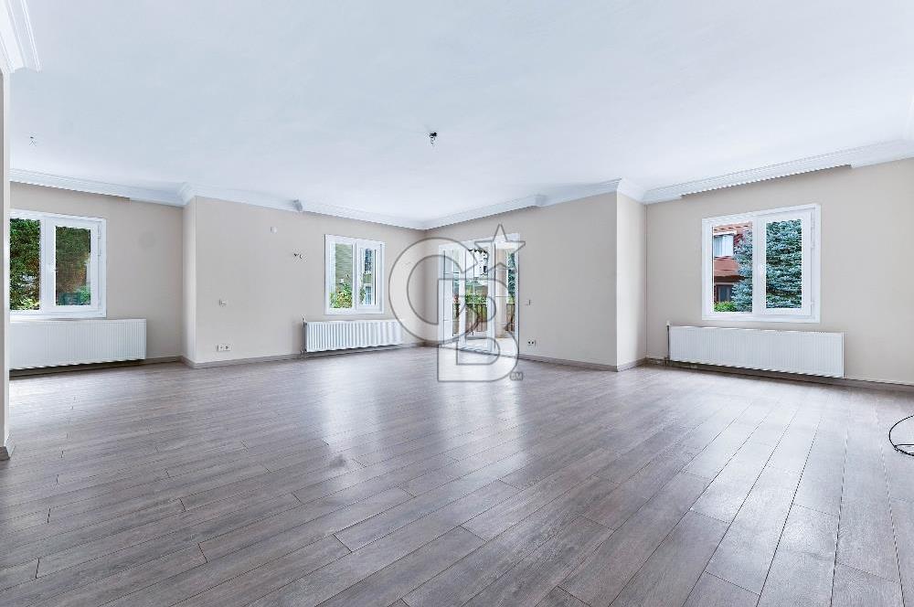 Zekeriyaköy Arıköy Sitesinde Satılık Forleks Köşe Villa
