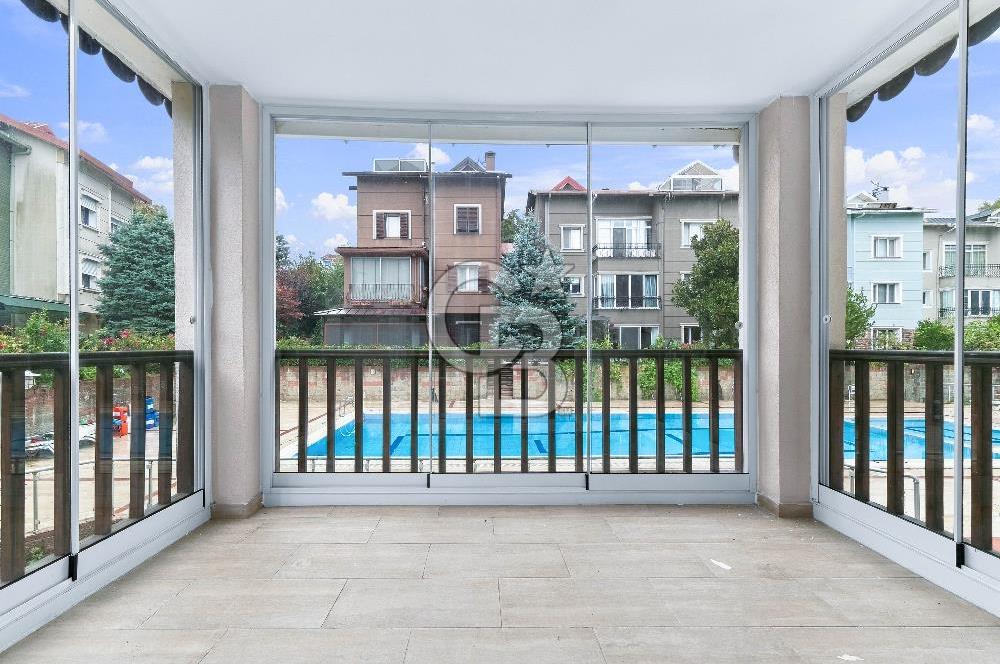 Zekeriyaköy Arıköy Sitesinde Satılık Forleks Köşe Villa