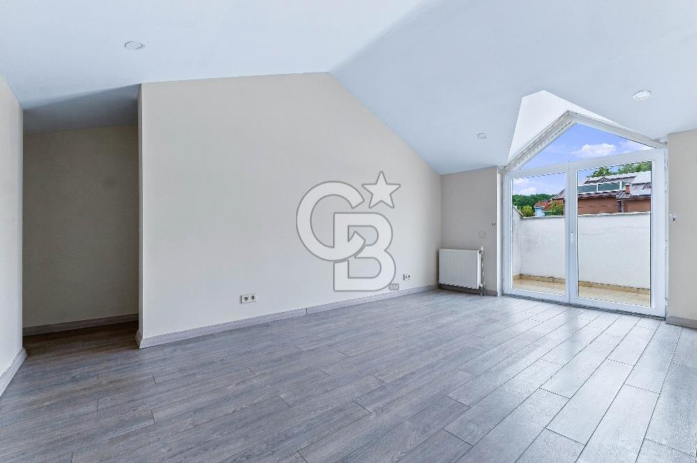 Zekeriyaköy Arıköy Sitesinde Satılık Forleks Köşe Villa
