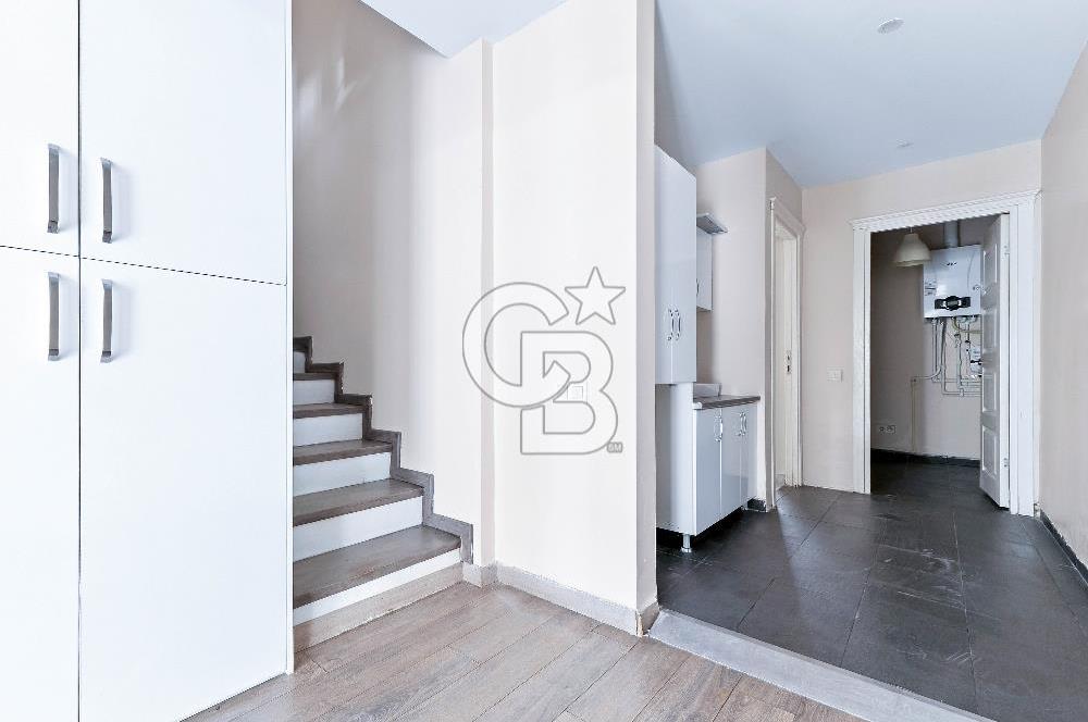 Zekeriyaköy Arıköy Sitesinde Satılık Forleks Köşe Villa