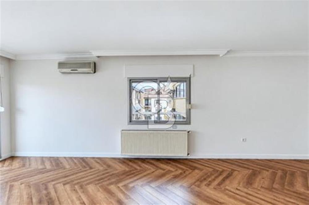 BOSTANLININ  EN NEZİH LOKASYONUNDA KOMPLE YENİLENMİŞ 3+1 SATILIK DAİRE  