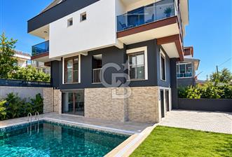 ÖZDERE ÇUKURALTI'NDA 4+1 HAVUZLU DENİZ MANZARALI, LÜKS VİLLA - 9 - 375166