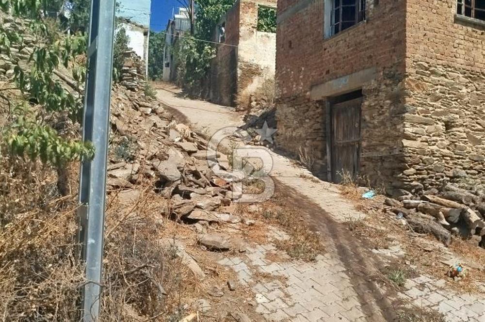 İzmir Bayındır Önü Açık Satılık Müstakil Ev ve Arsa