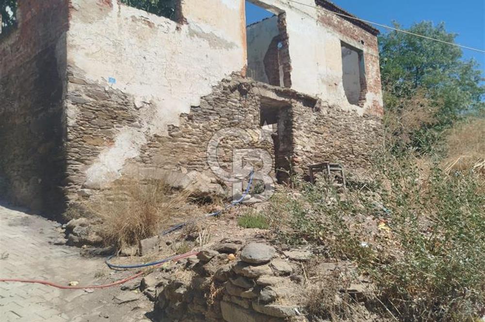 İzmir Bayındır Önü Açık Satılık Müstakil Ev ve Arsa