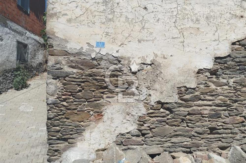 İzmir Bayındır Önü Açık Satılık Müstakil Ev ve Arsa