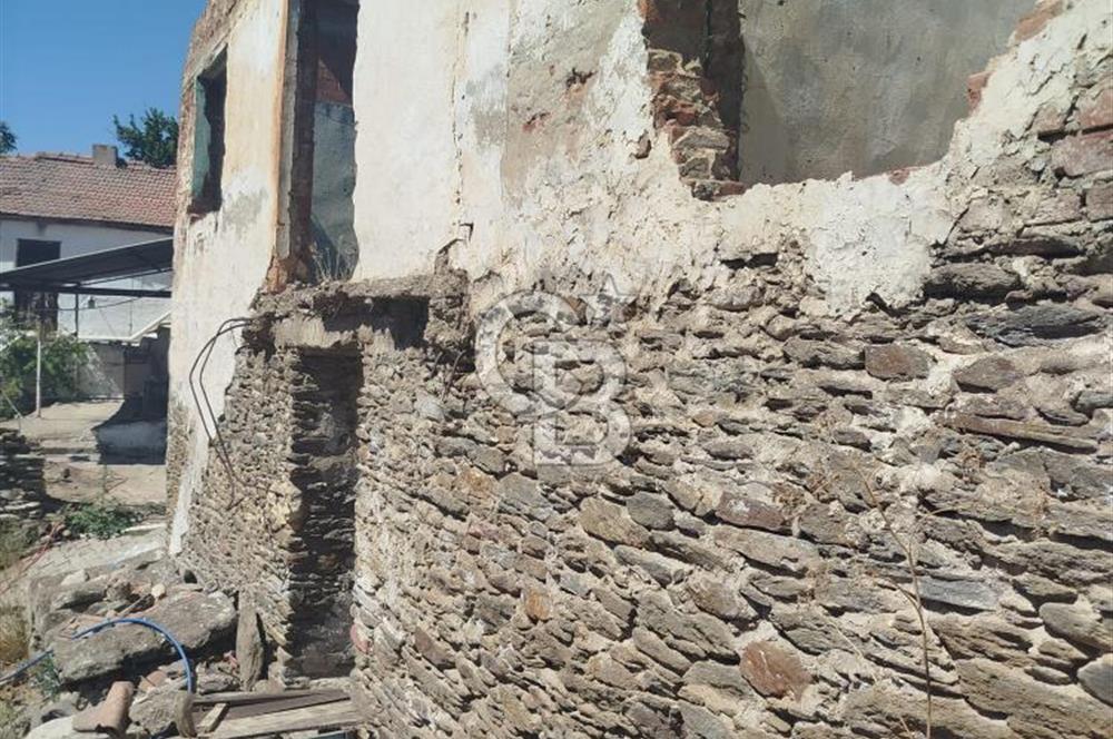 İzmir Bayındır Önü Açık Satılık Müstakil Ev ve Arsa