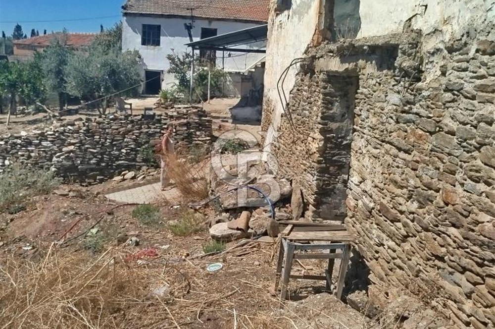 İzmir Bayındır Önü Açık Satılık Müstakil Ev ve Arsa