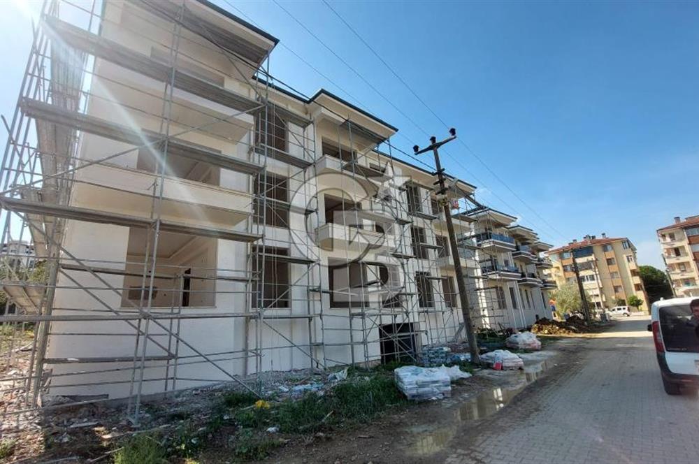 YALOVA ÇİFTLİKKÖY ÇİFTLİK MAHALLESİNDE YENİ BİNADA BALKONLU 1+1