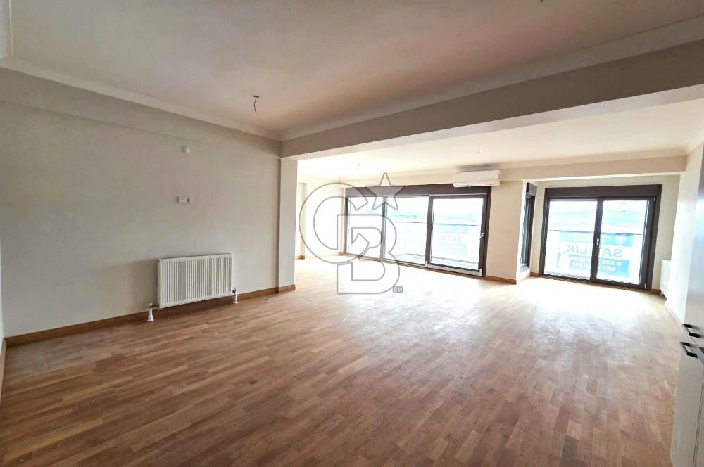 KARŞIYAKA SAHİLDE MUHTEŞEM LOKASYON 3+1 SATILIK YALI DAİRESİ...