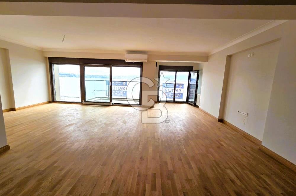 KARŞIYAKA SAHİLDE MUHTEŞEM LOKASYON 3+1 SATILIK YALI DAİRESİ...