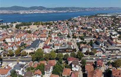 GÖLCÜK'TE D130 CEPHELİ 474 M² TİCARİ ARSA | 1.40 EMSAL | 3 KAT