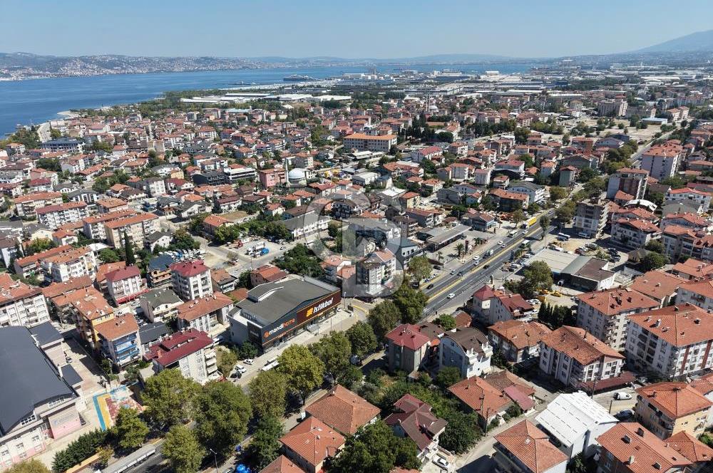 GÖLCÜK'TE D130 CEPHELİ 474 M² TİCARİ ARSA | 1.40 EMSAL | 3 KAT