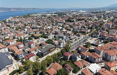GÖLCÜK'TE D130 CEPHELİ 474 M² TİCARİ ARSA | 1.40 EMSAL | 3 KAT