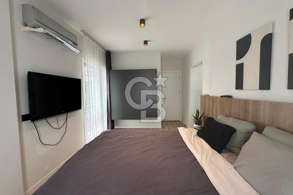 Güzelbahçe de Güvenlikli Site İçerisinde Deniz Manzaralı Villa