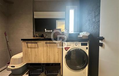 Güzelbahçe de Güvenlikli Site İçerisinde Deniz Manzaralı Villa
