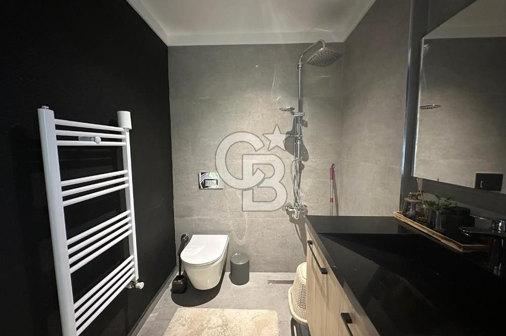 Güzelbahçe de Güvenlikli Site İçerisinde Deniz Manzaralı Villa