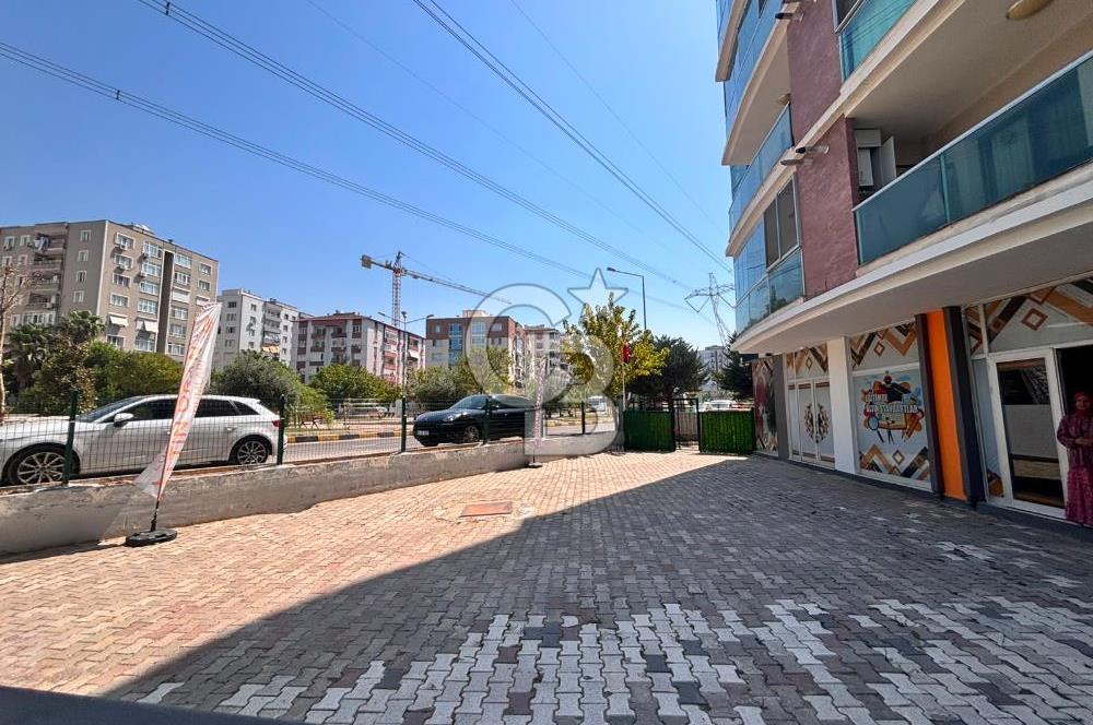 MENEMEN ULUKENT’TE , YÜKSEK KULLANIM ALANLI SATILIK DÜKKÂN
