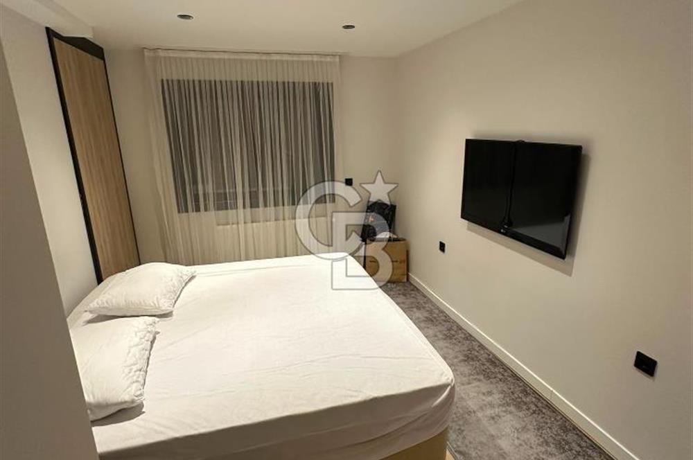 Güzelbahçe de Güvenlikli Site İçerisinde Deniz Manzaralı Villa