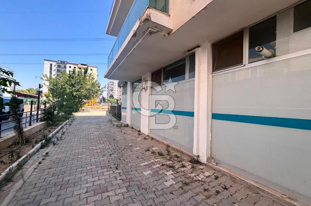 MENEMEN ULUKENT’TE , YÜKSEK KULLANIM ALANLI SATILIK DÜKKÂN