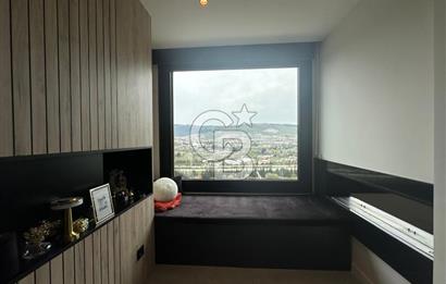Güzelbahçe de Güvenlikli Site İçerisinde Deniz Manzaralı Villa