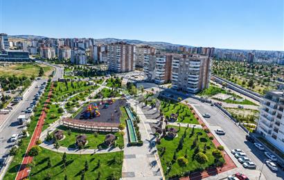KORU ELVAN SİTESİ’NDE GENİŞ, FERAH VE KONFORLU 4+1 daire