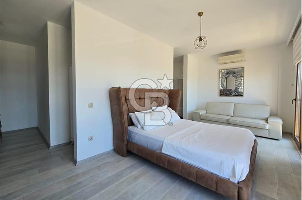 KADIKALESİNDE EŞYALI KİRALIK 3+1 TRİBLEKS HAVUZLU VİLLA