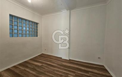 BAKIRKÖY ZEYTİNLİK'TE YAKUT SOKAK CEPHELİ 125 M² SATILIK OFİS