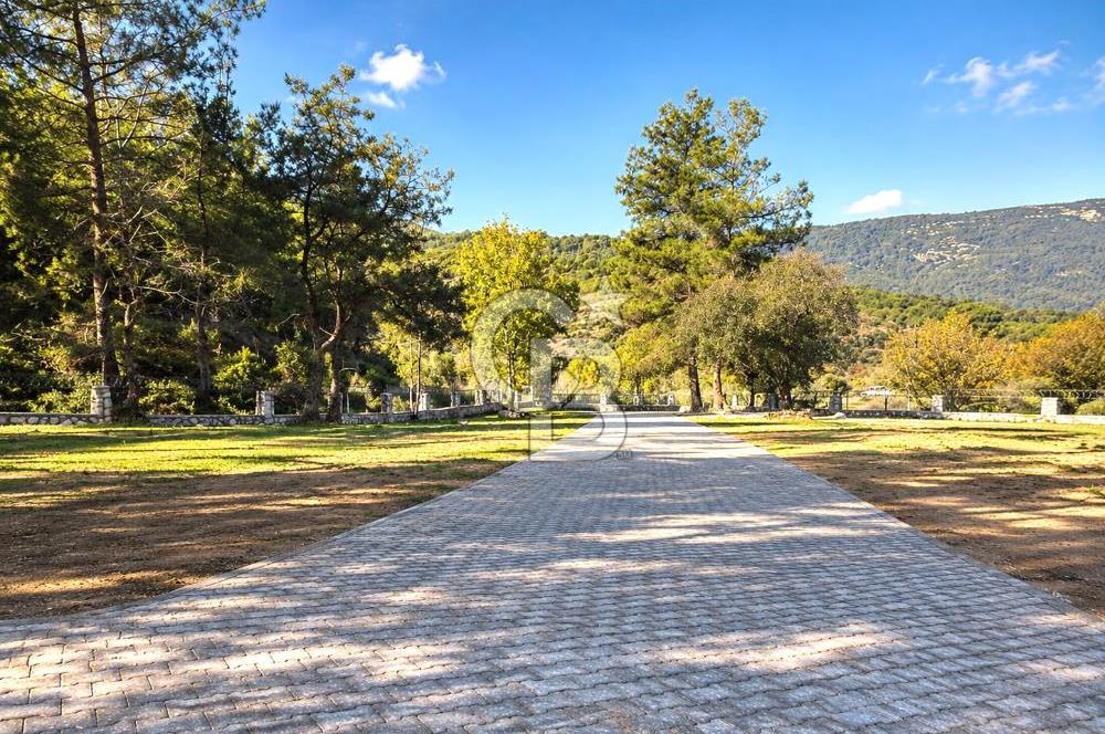 Menderes Karacadağ’da Doğayla İç İçe, Kullanıma Hazır 7.968 m² Arazi