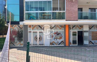 MENEMEN ULUKENT’TE , YÜKSEK KULLANIM ALANLI SATILIK DÜKKÂN