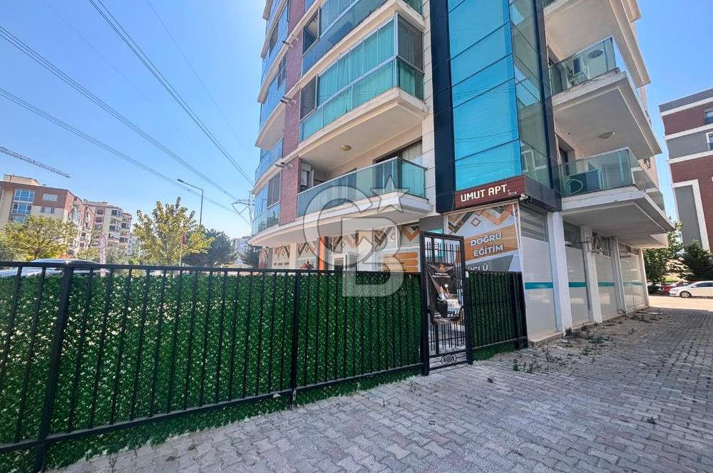MENEMEN ULUKENT’TE , YÜKSEK KULLANIM ALANLI SATILIK DÜKKÂN