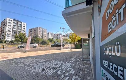 MENEMEN ULUKENT’TE , YÜKSEK KULLANIM ALANLI SATILIK DÜKKÂN