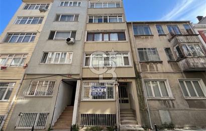 Kadıköy Rasimpaşa'da Özel Bahçeli Tamamen Yenilenmiş Satılık 2+1