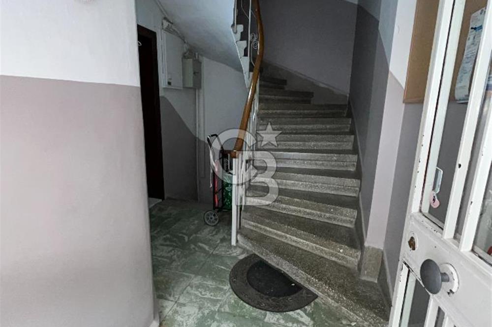Kadıköy Rasimpaşa'da Özel Bahçeli Tamamen Yenilenmiş Satılık 2+1